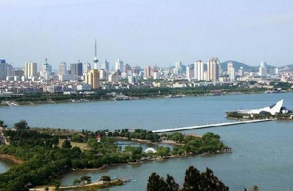 【图】徐州高铁站枫林晚主题酒店大床房_金山桥开发区短租公寓_途家网