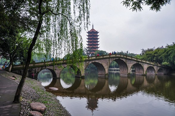房屋介绍  旅途中的家 重庆两江新区凯歌路1-8号江北机场绿梦广场标准