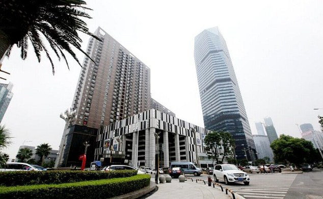 近联发广场天虹商超