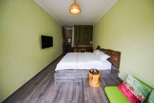 北京住宿 怀柔区住宿 响水湖长城花汀树长城山景大床房  此房型有2套