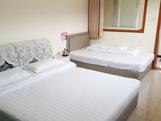 西安南苑客栈三人间