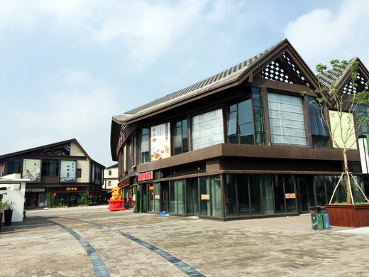 扬州斯维登万科城彩虹汇高级双床房